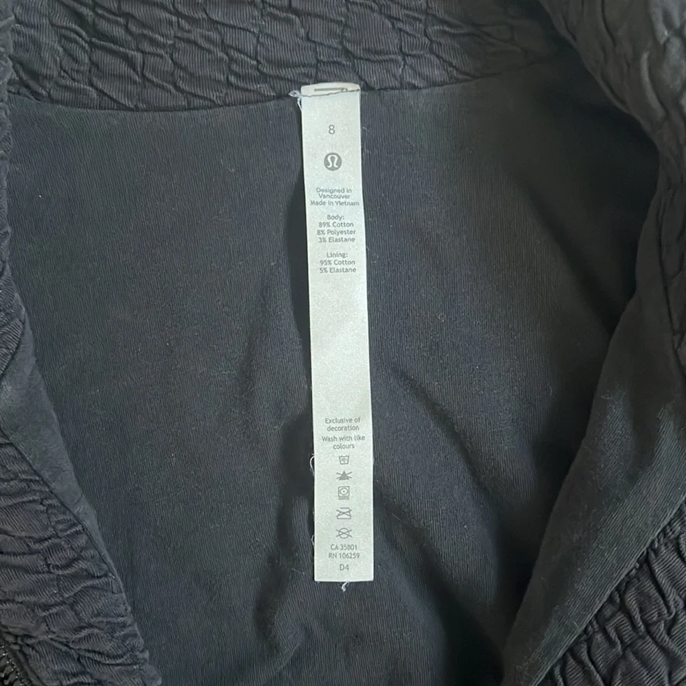 lululemon athletica excellent size